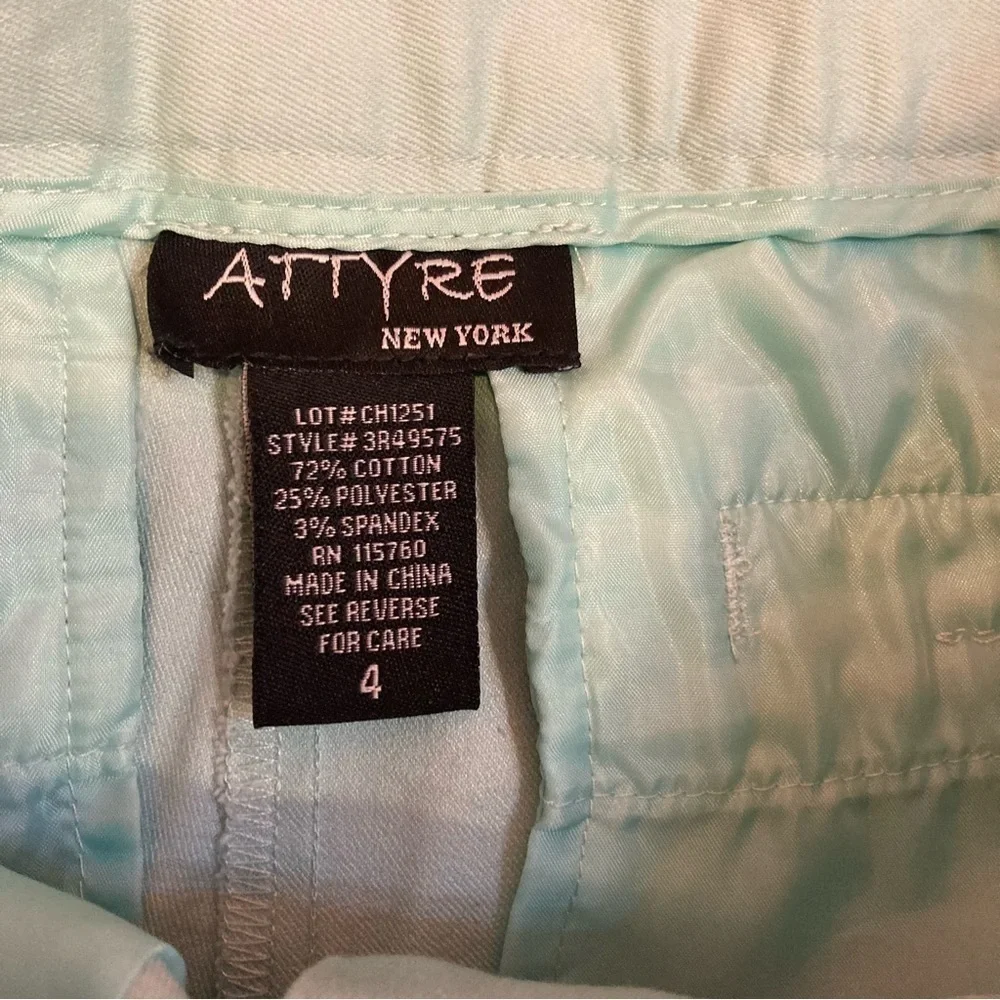 Ladies Mint Scalloped Shorts